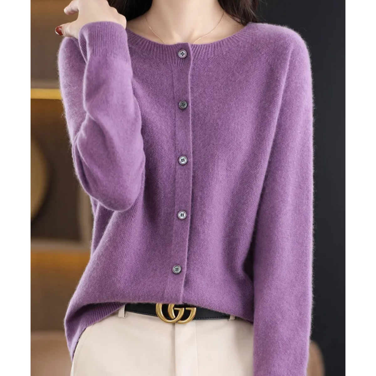 Cardigan Pour Femme En Laine Mérinos Et Cachemire, À Col Rond : Un Modèle D'hiver Élégant Et Luxueux, Idéal Pour Les Journées Froides Et Les Tenues Quotidiennes Raffinées