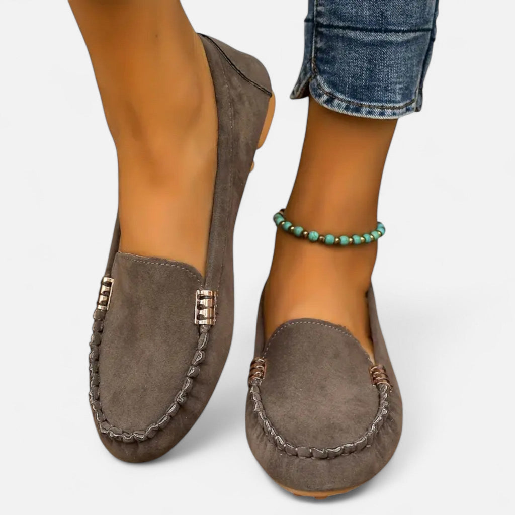 Modero | Mocassins femme à ornement métallique