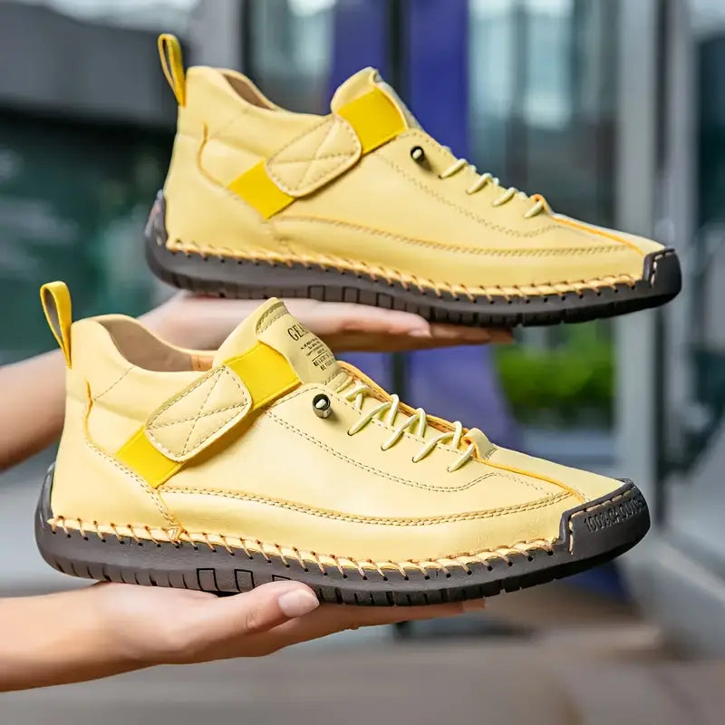 Baskets En Cuir Pour Femme Offrant Un Chaussant Confortable — Un Design Inspiré De L'ergonomie, Idéal Pour Un Usage Quotidien Et Pour Marcher Confortablement