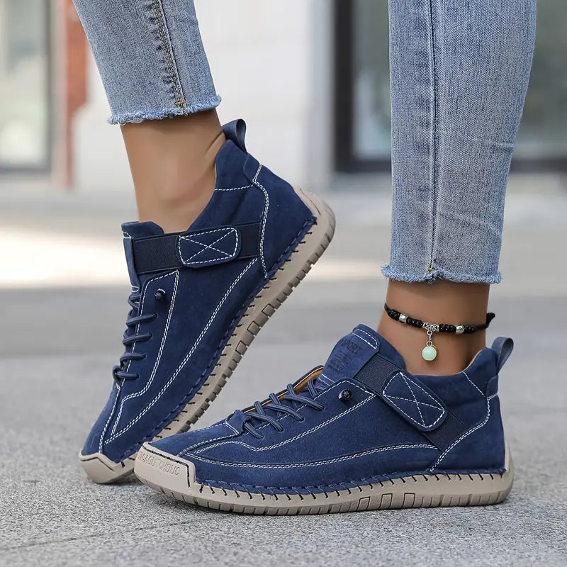 Baskets En Cuir Pour Femme Offrant Un Chaussant Confortable — Un Design Inspiré De L'ergonomie, Idéal Pour Un Usage Quotidien Et Pour Marcher Confortablement