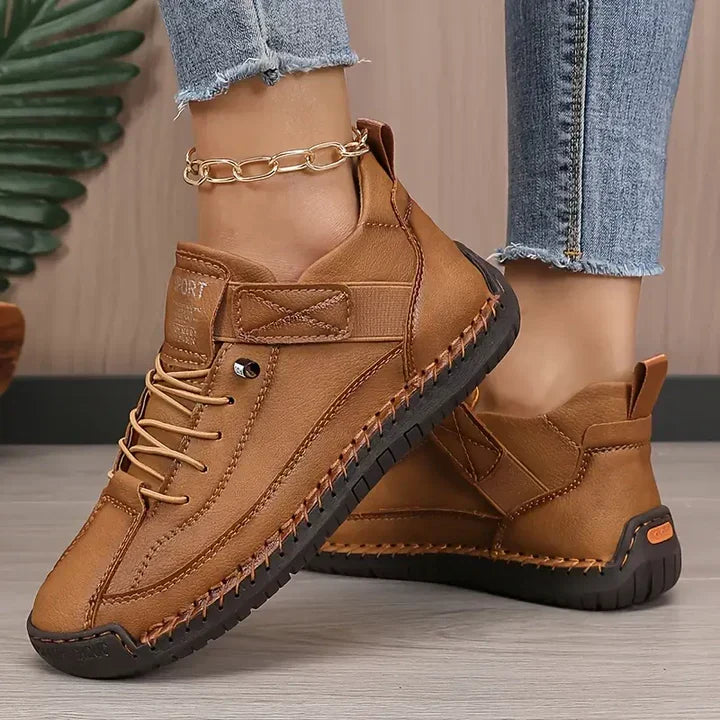 Baskets En Cuir Pour Femme Offrant Un Chaussant Confortable — Un Design Inspiré De L'ergonomie, Idéal Pour Un Usage Quotidien Et Pour Marcher Confortablement