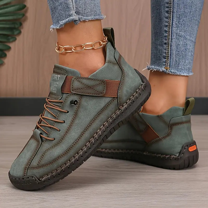 Baskets En Cuir Pour Femme Offrant Un Chaussant Confortable — Un Design Inspiré De L'ergonomie, Idéal Pour Un Usage Quotidien Et Pour Marcher Confortablement
