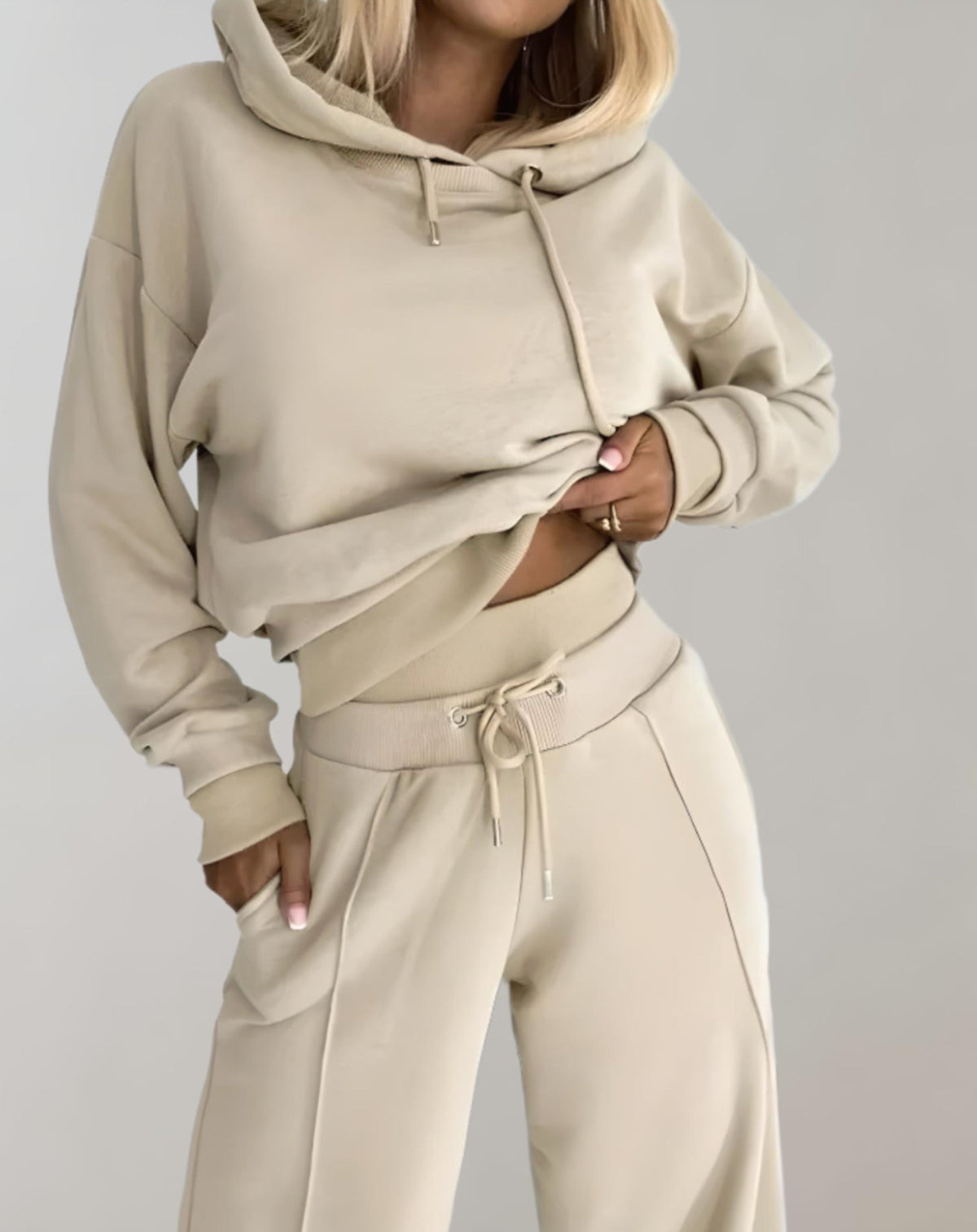 Ensemble Deux Pièces Pour Femme Composé D'un Sweat À Capuche Et D'un Pantalon À Jambes Larges : Une Tenue Décontractée En Coton Mélangé, Confortable, Idéale Pour Le Quotidien Et Les Loisirs