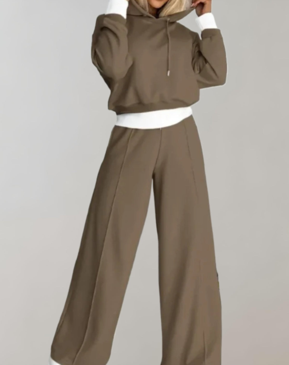 Ensemble Deux Pièces Pour Femme Composé D'un Sweat À Capuche Et D'un Pantalon À Jambes Larges : Une Tenue Décontractée En Coton Mélangé, Confortable, Idéale Pour Le Quotidien Et Les Loisirs