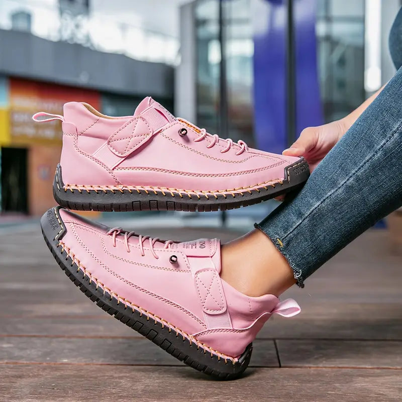 Baskets En Cuir Pour Femme Offrant Un Chaussant Confortable — Un Design Inspiré De L'ergonomie, Idéal Pour Un Usage Quotidien Et Pour Marcher Confortablement